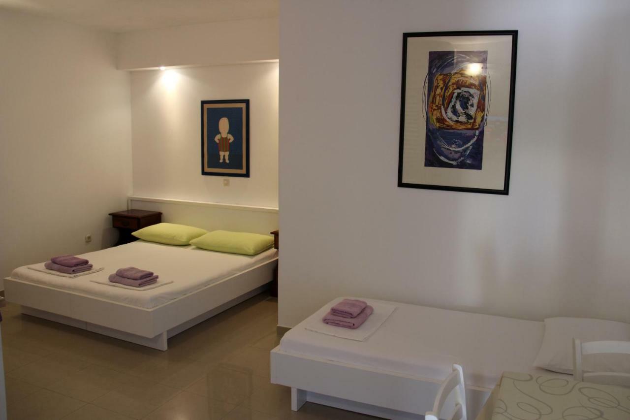 Apartments Giardino ฮวาร์ ภายนอก รูปภาพ